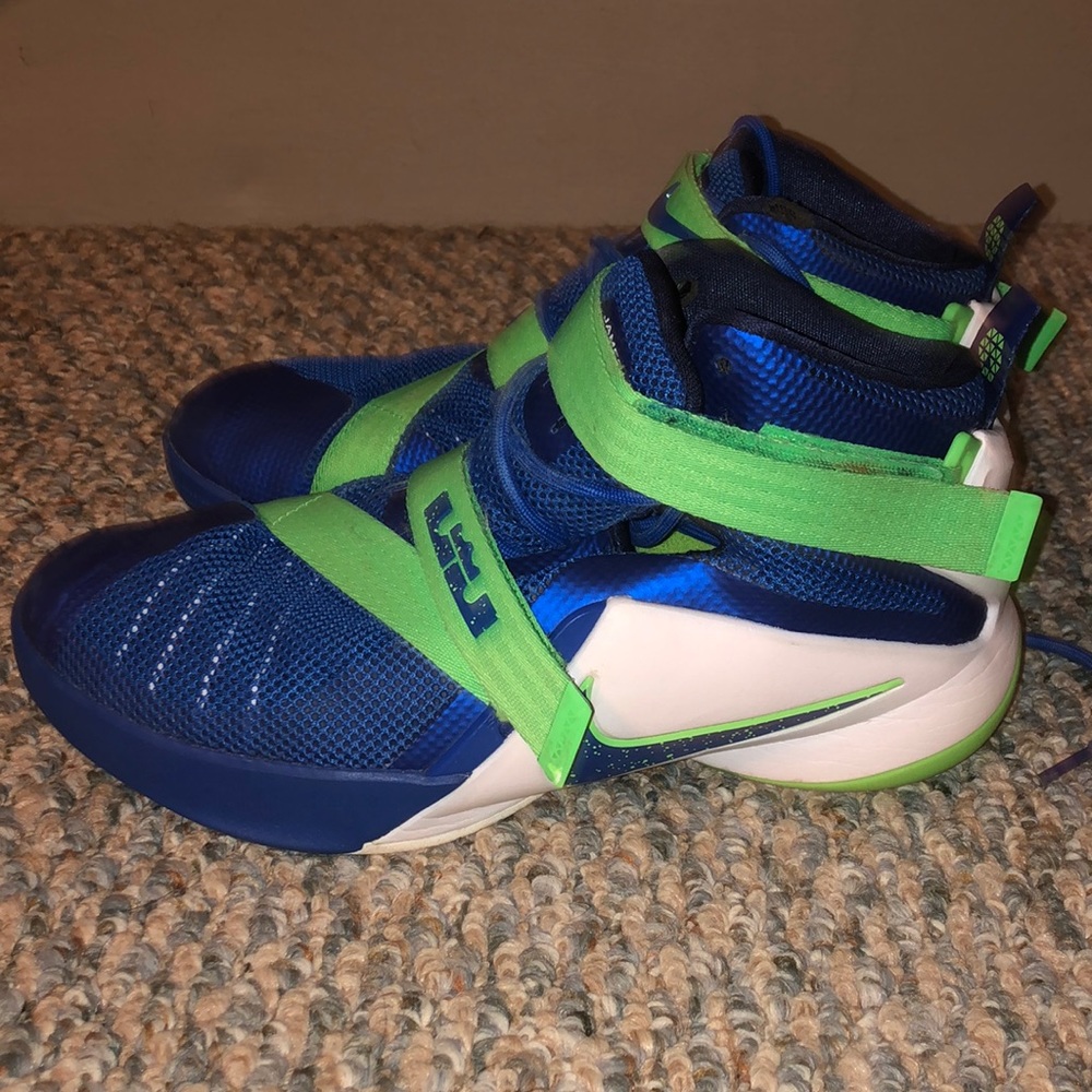 Nike shoes